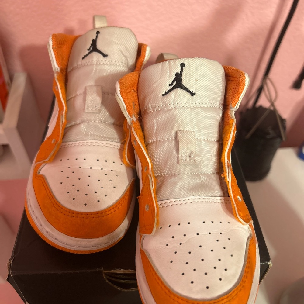 Jordan 1 - Picture 2 of 2